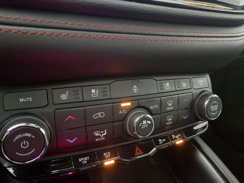 Used 2023 Dodge Durango R/T AWD/4WD image 29