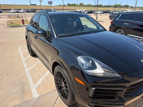 Used 2019 Porsche Cayenne AWD/4WD image 5