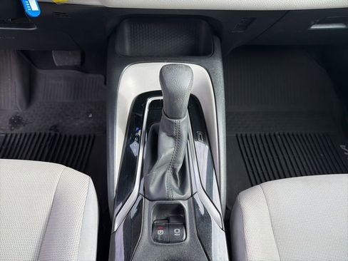Used 2020 Toyota Corolla LE image 27