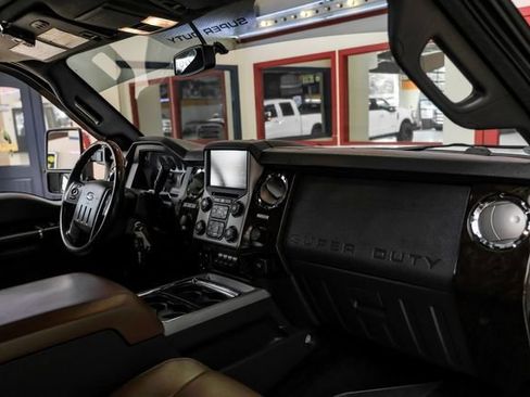 Used 2016 Ford F350 Platinum w/ FX4 Off-Road Package AWD/4WD image 13