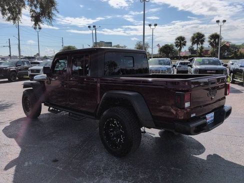 Used 2022 Jeep Gladiator Sport AWD/4WD image 6