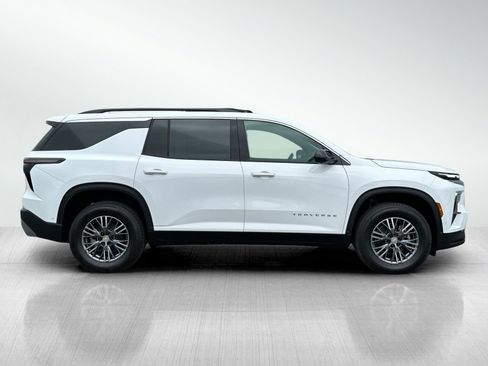 New 2025 Chevrolet Traverse LT w/ Enhanced Driving Package image 3
