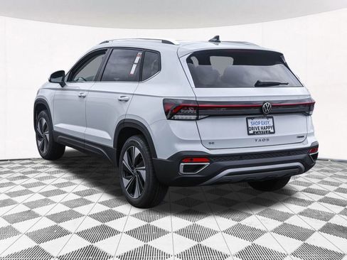 Used 2025 Volkswagen Taos SE image 8