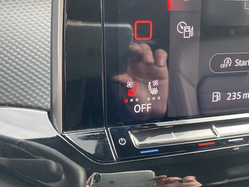 Used 2025 Volkswagen Atlas Cross Sport SEL R-Line image 19