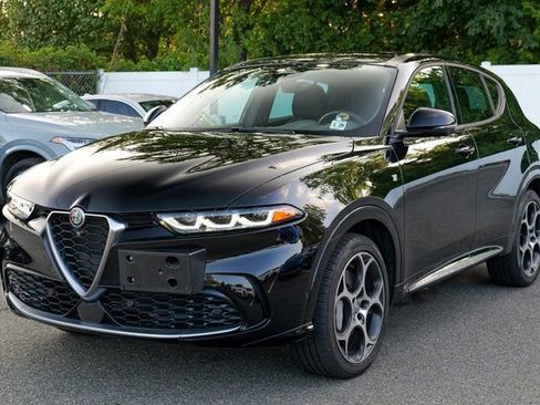 Used 2024 Alfa Romeo Tonale Ti w/ Active Assist Package image 3