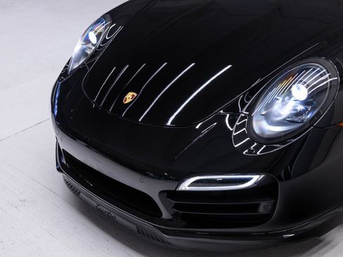 Used 2015 Porsche 911 Turbo image 33