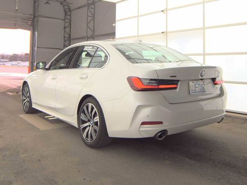 Used 2025 BMW 330i xDrive Sedan image 4