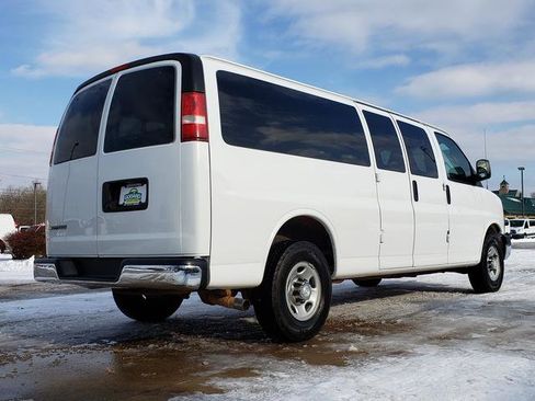 Used 2017 Chevrolet Express 3500 LT w/ LT Preferred Equipment Group image 6