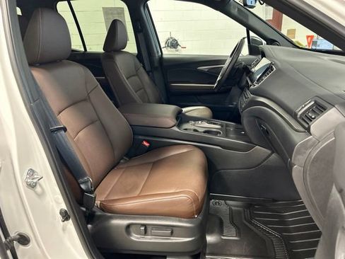Certified 2025 Honda Ridgeline RTL image 14