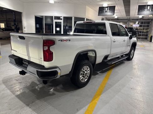 Used 2025 Chevrolet Silverado 2500 LT w/ Convenience Package image 9