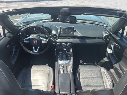 Used 2017 FIAT 124 Spider Lusso RWD image 13