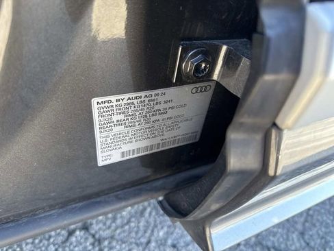 Used 2025 Audi Q7 3.0T Premium Plus image 21