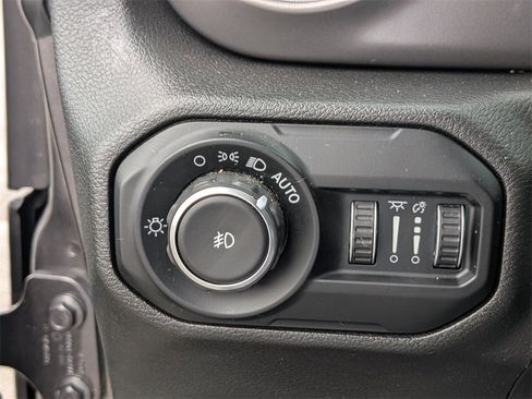 Used 2021 Jeep Wrangler Unlimited Sport image 25