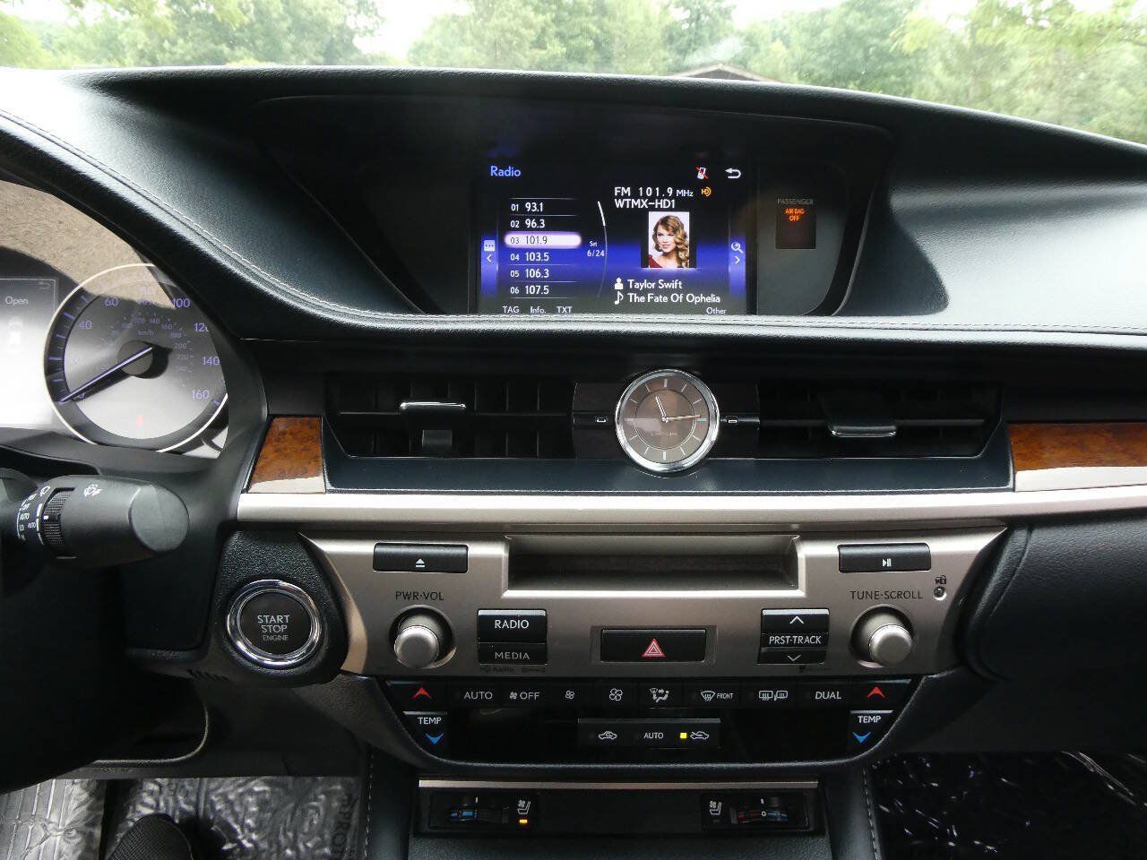Used 2016 Lexus ES 350 w/ Premium Package w/Wood Trim FWD image 16