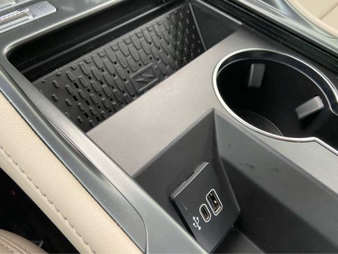 Used 2024 Lincoln Nautilus Premier w/ Equipment Group 102A image 39