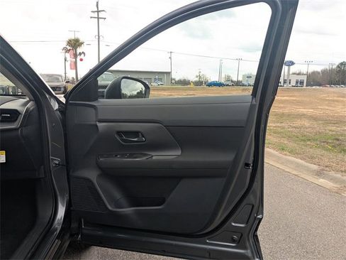 New 2026 Nissan Kicks S image 31