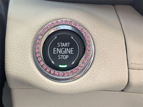 Used 2023 Buick Envision Avenir image 31