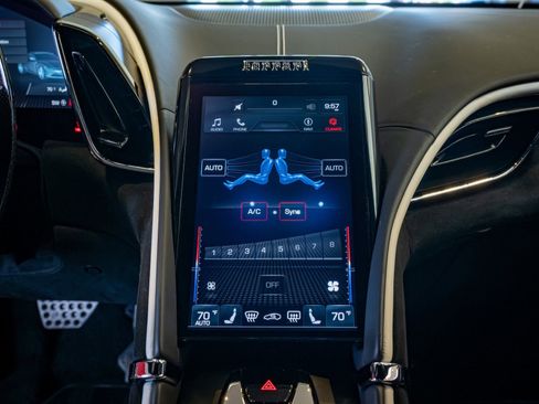 Used 2022 Ferrari Roma image 16