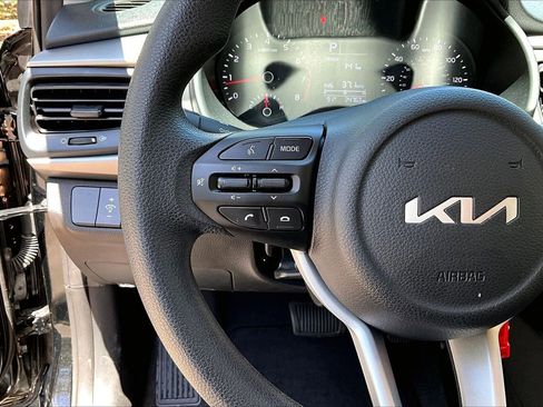 Used 2023 Kia Rio LX FWD image 10