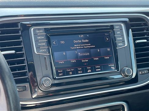 Used 2019 Volkswagen Beetle 2.0T SE image 14