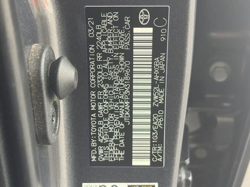 Used 2021 Toyota Prius Prime Limited FWD image 32
