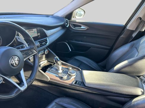 Used 2017 Alfa Romeo Giulia Ti w/ TI Performance Package image 20