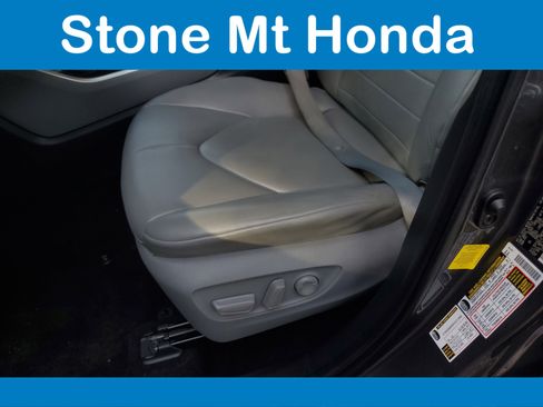 Used 2023 Toyota Highlander XLE FWD image 21