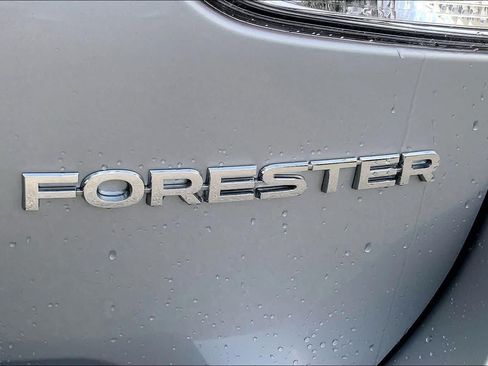 Used 2020 Subaru Forester Premium AWD/4WD image 10