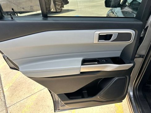 Used 2023 Ford Explorer XLT w/ Equipment Group 202A AWD/4WD image 25