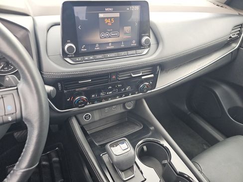Used 2021 Nissan Rogue SL AWD/4WD image 31