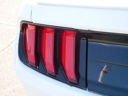 Used 2023 Ford Mustang Premium image 17