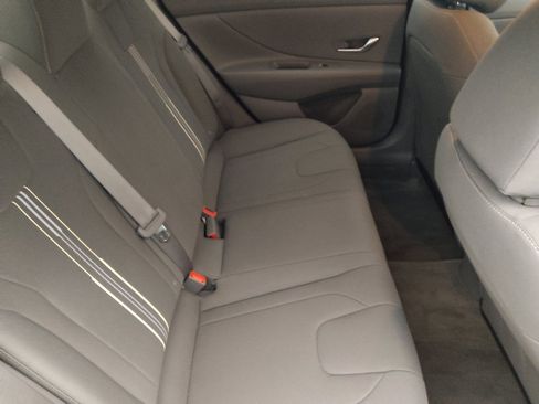 Used 2023 Hyundai Elantra SEL image 19