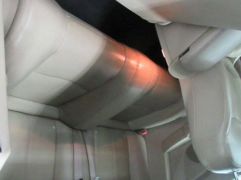 Used 2011 Chrysler 200 Limited FWD image 12