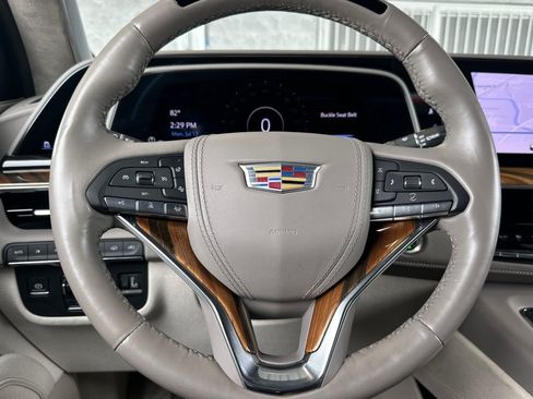 Used 2024 Cadillac Escalade ESV Sport Platinum w/ LPO, ONYX Package AWD/4WD image 25