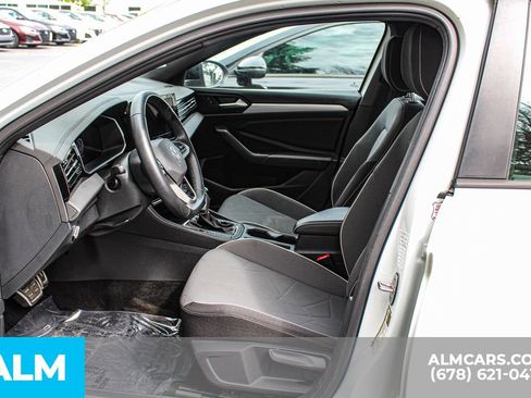 Used 2025 Volkswagen Jetta Sport FWD image 17