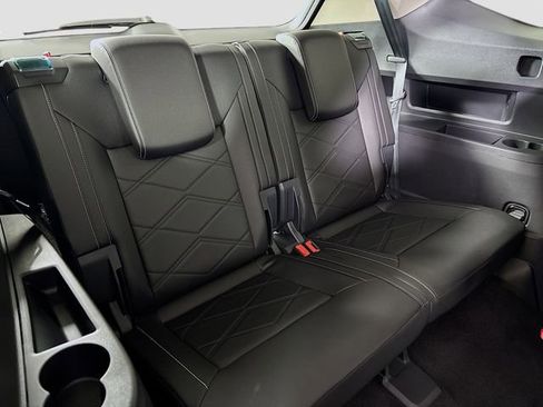 New 2026 Volkswagen Atlas SE image 26