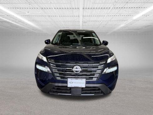 Used 2024 Nissan Rogue SV AWD/4WD image 8