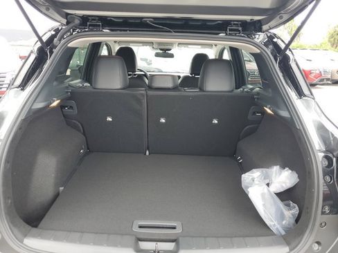 New 2026 Nissan Kicks SR image 5