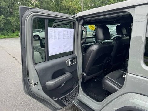 Used 2019 Jeep Wrangler Unlimited Sahara w/ Quick Order Package 24M Moab AWD/4WD image 12