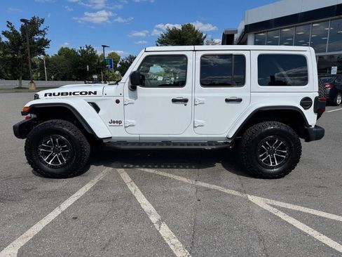 Used 2026 Jeep Wrangler Unlimited Rubicon AWD/4WD image 2