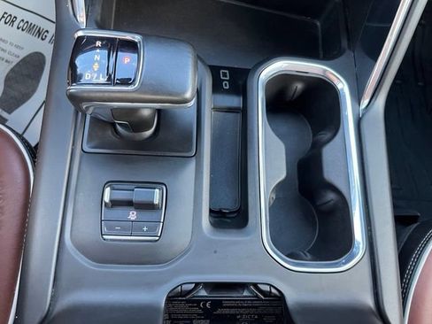 Used 2024 GMC Sierra 1500 Denali Ultimate AWD/4WD image 33