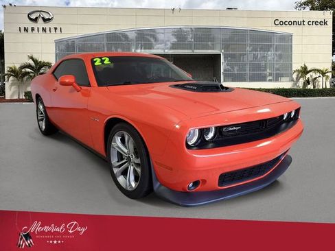 Used 2022 Dodge Challenger R/T w/ Shaker Package RWD image 1