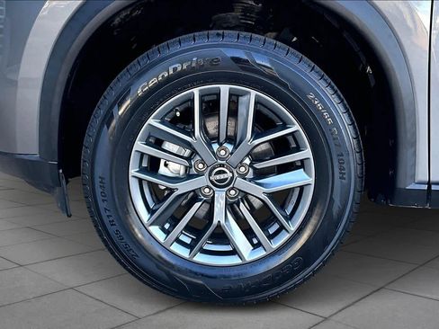 Certified 2022 Nissan Rogue S image 9