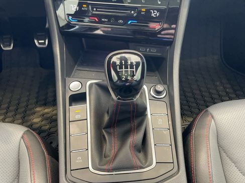 Used 2025 Volkswagen Jetta GLI Autobahn image 14