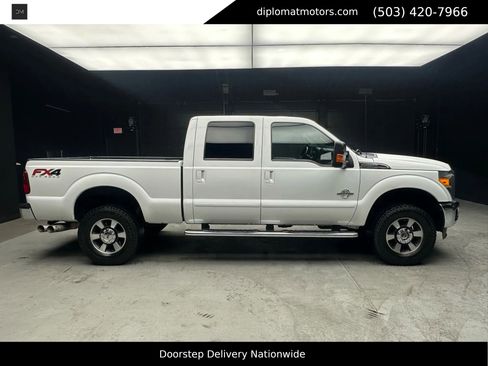 Used 2016 Ford F350 Lariat w/ Lariat Interior Package image 8