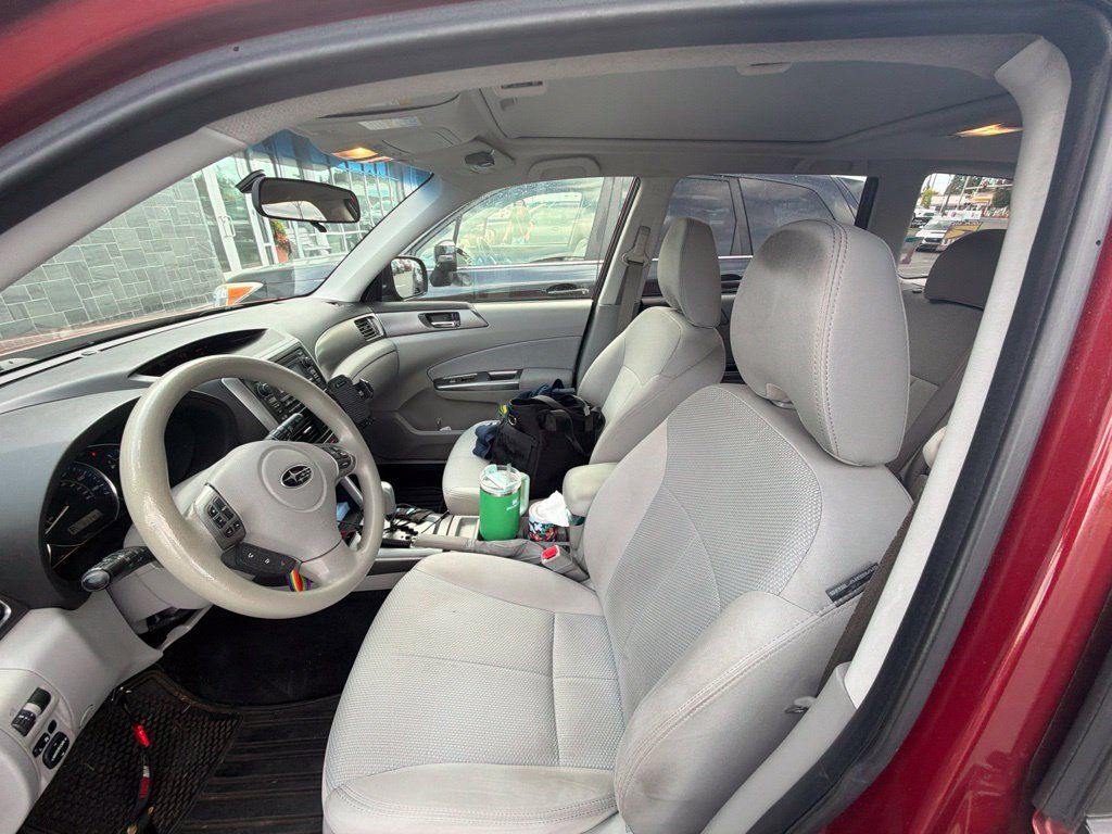 Used 2012 Subaru Forester 2.5X Premium w/ All-Weather Pkg AWD/4WD image 11