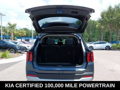 Certified 2024 Kia Sorento LX FWD image 27