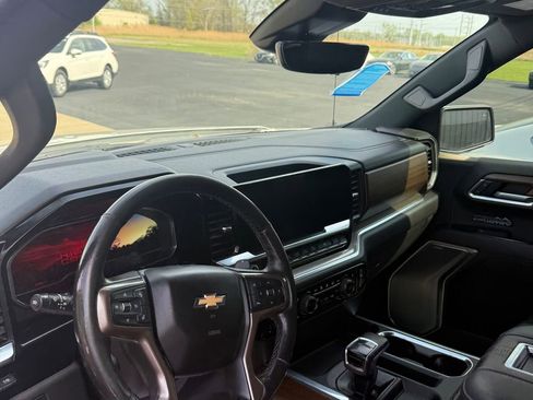 Used 2022 Chevrolet Silverado 1500 High Country w/ High Country Premium Package image 30