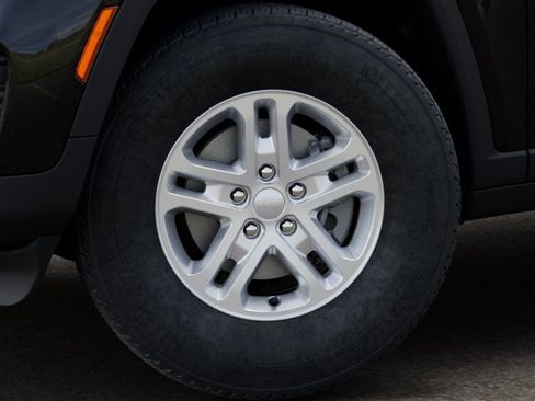 New 2025 Jeep Grand Cherokee Laredo image 26