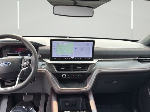 Certified 2026 Ford Explorer Platinum AWD/4WD image 16